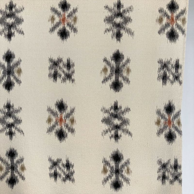 中古） 単衣紬 生成り色 カジュアル 織り シボ 幾何学柄 ひとえ SS