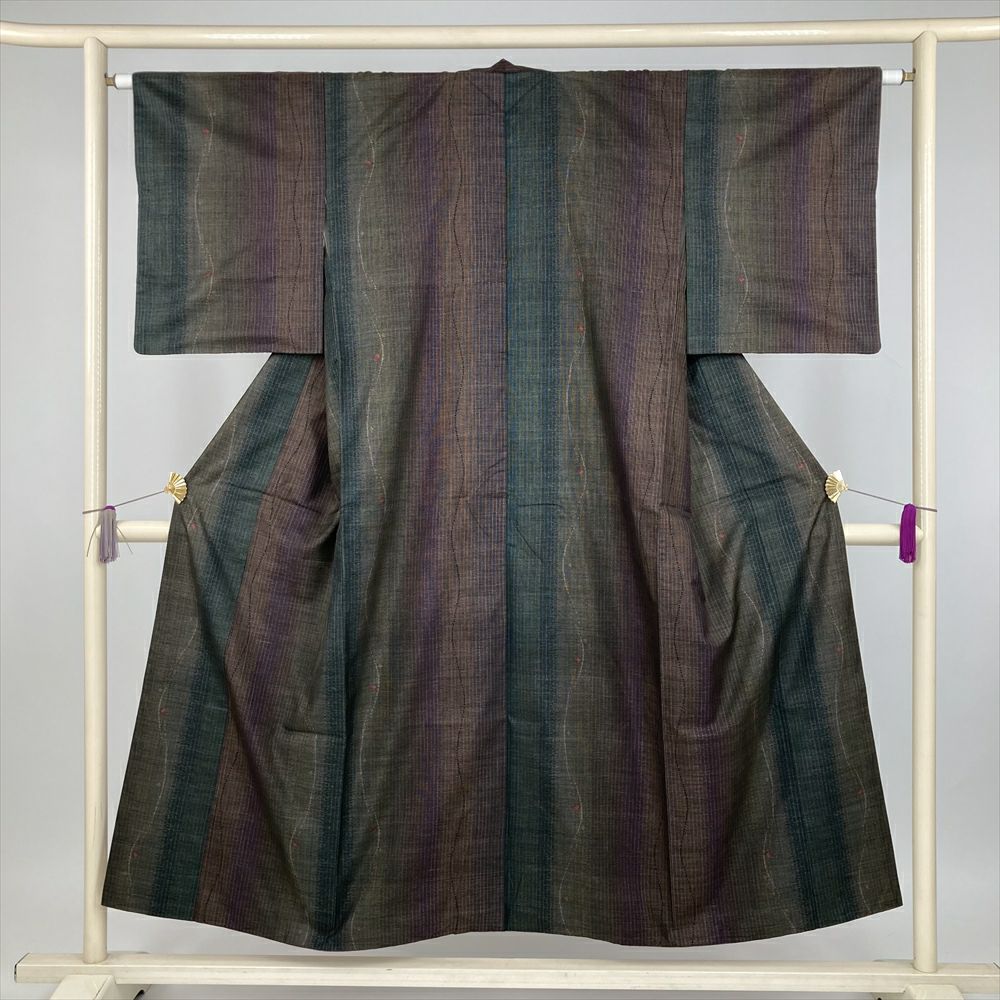 中古） 大島紬 焦げ茶 カジュアル 縞 袷 絹【身丈】144cm【裄丈】62.5cm 