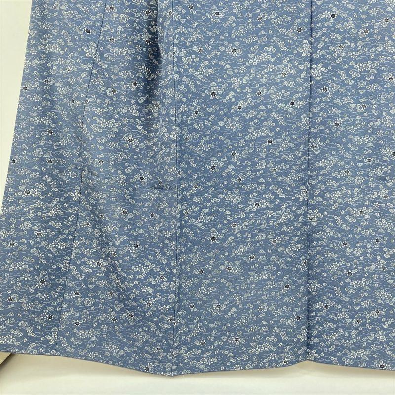 中古) 小紋 ブルーグレー カジュアル 縮緬 菊に露芝文様 袷 絹 中古) 小紋 ブルーグレー カジュアル 縮緬 菊に露芝文様 袷 絹