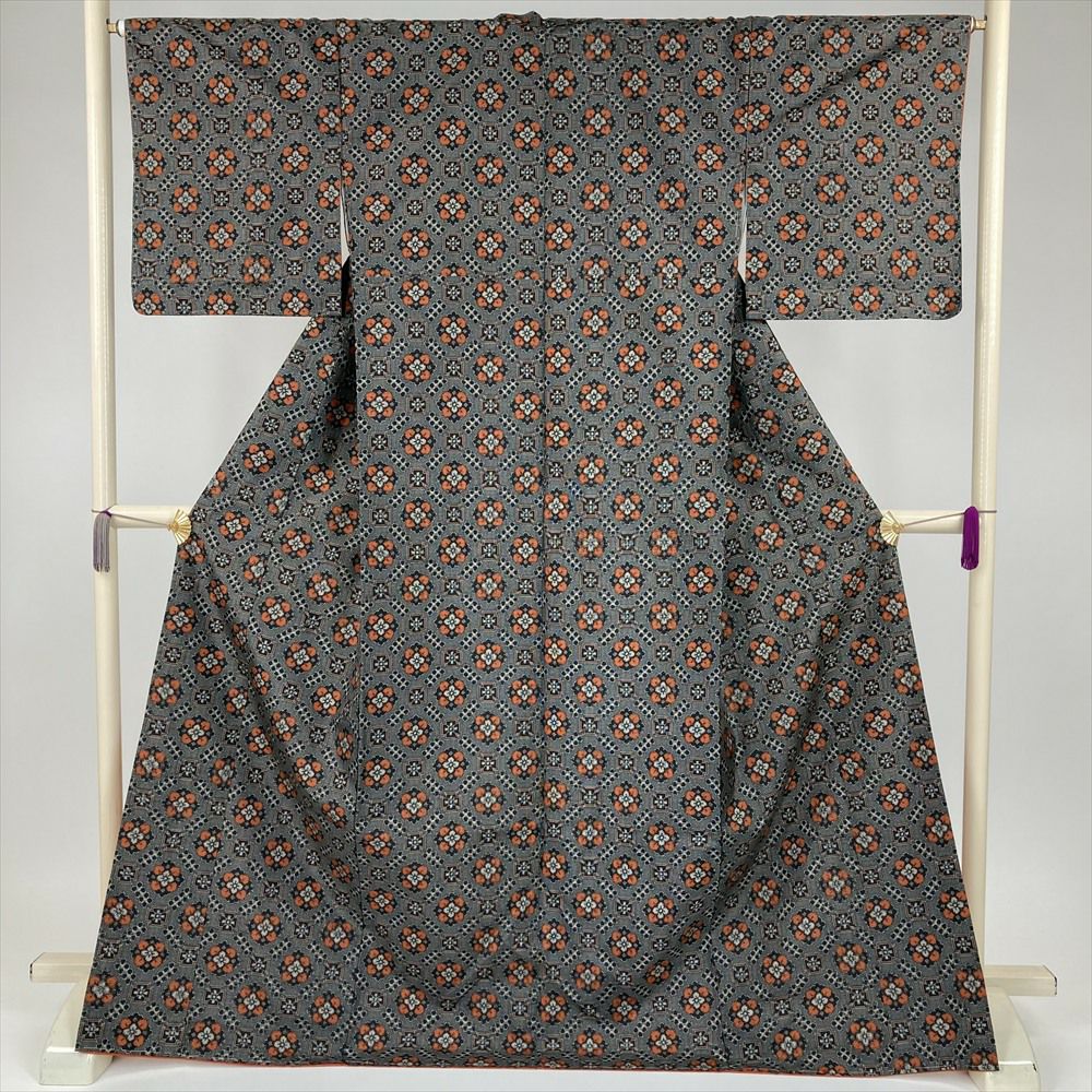 紬 身丈164cm 裄丈65cm M 袷 市松 絣柄 灰白 正絹 名品 【中古】（紬  