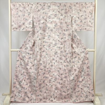 中古） 紬 桜色 ピンク カジュアル 蔓花 袷 絹【身丈】163cm【裄丈】70cm