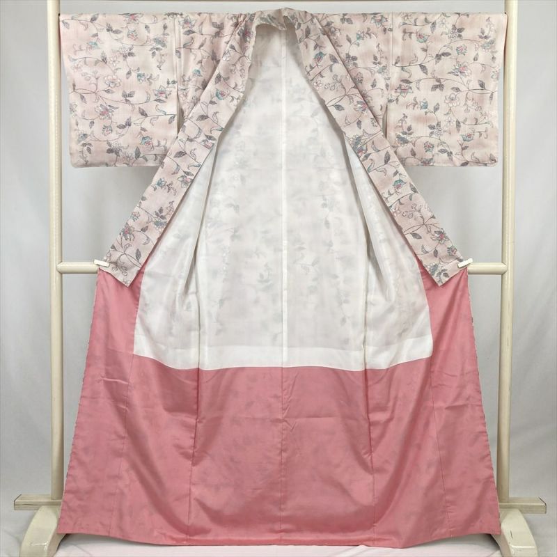 中古） 紬 桜色 ピンク カジュアル 蔓花 袷 絹【身丈】163cm【裄丈】70cm