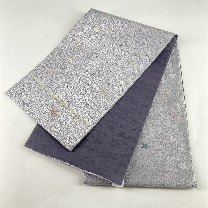 袋帯 銀通し 手染め 濃グレー 花 フォーマル 未使用品 新古品 kp2231 袋帯 フォーマル 未使用 正絹 手刺繍 金糸 銀箔地 ホワイトシルバー