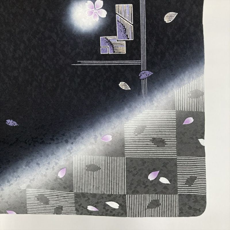 しゃれ訪問着(袷)　(桜花びら紋様　銀通し　墨黒色系　小サイズ　個性的) 中古） 訪問着 黒 セミフォーマル 桜 袷 絹 【身丈】152cm【裄丈】67cm