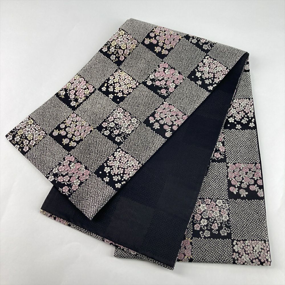 中古）袋帯 黒 セミフォーマル 六通 織り 市松 織り疋田 四季花 絹