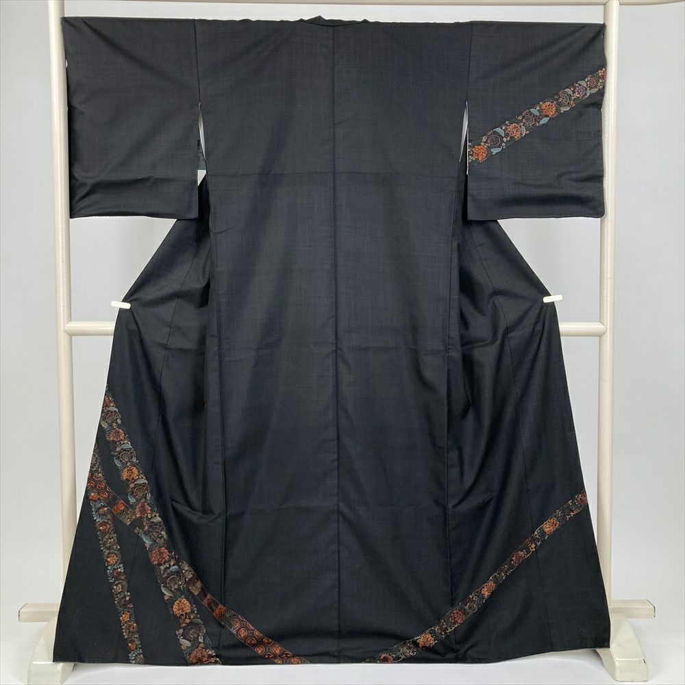 中古） 訪問着 黒 セミフォーマル 紬地 刺繍 天平 花草文 袷 絹 【身丈