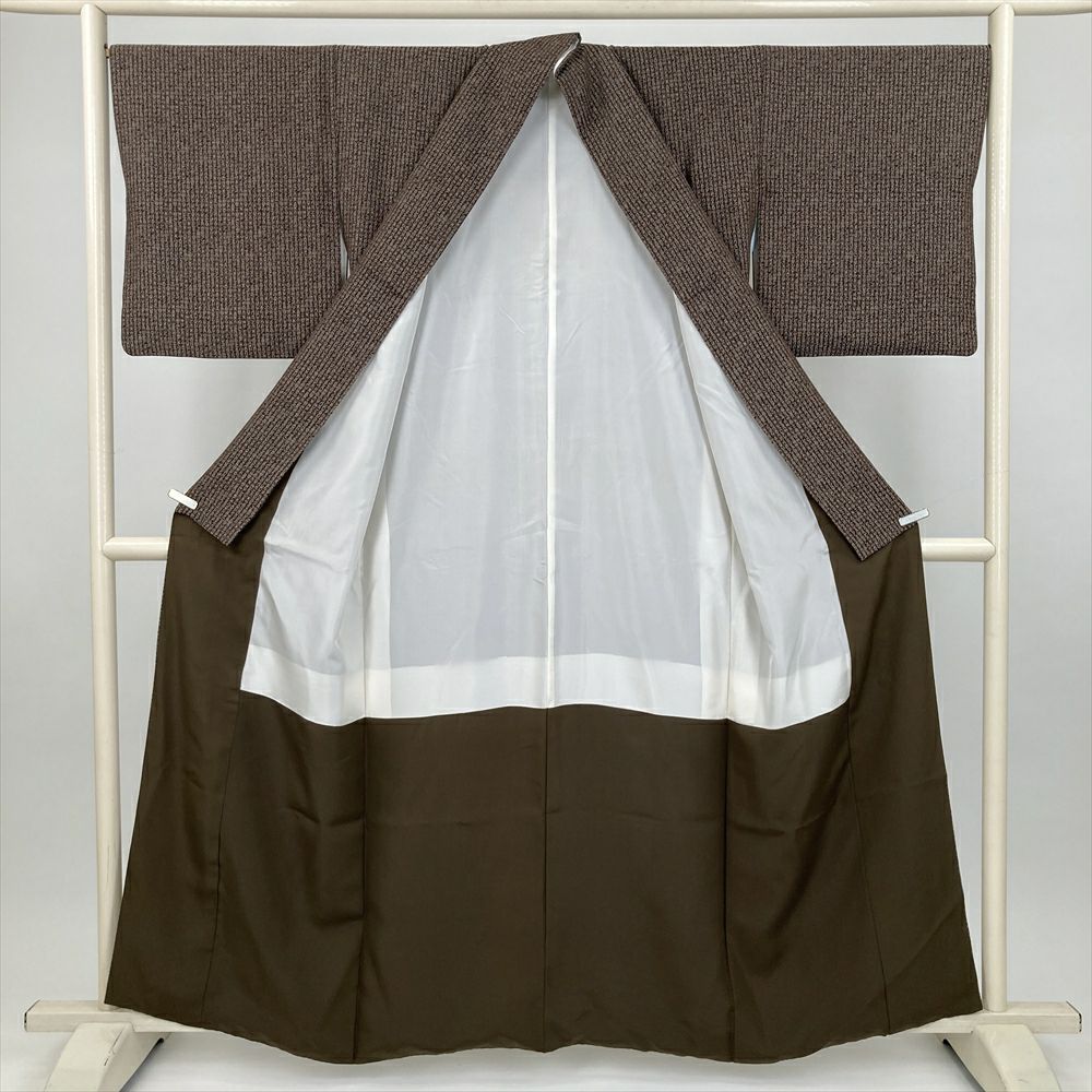 中古） 小紋 茶 カジュアル 古い文字 袷 絹【身丈】153cm【裄丈】68cm