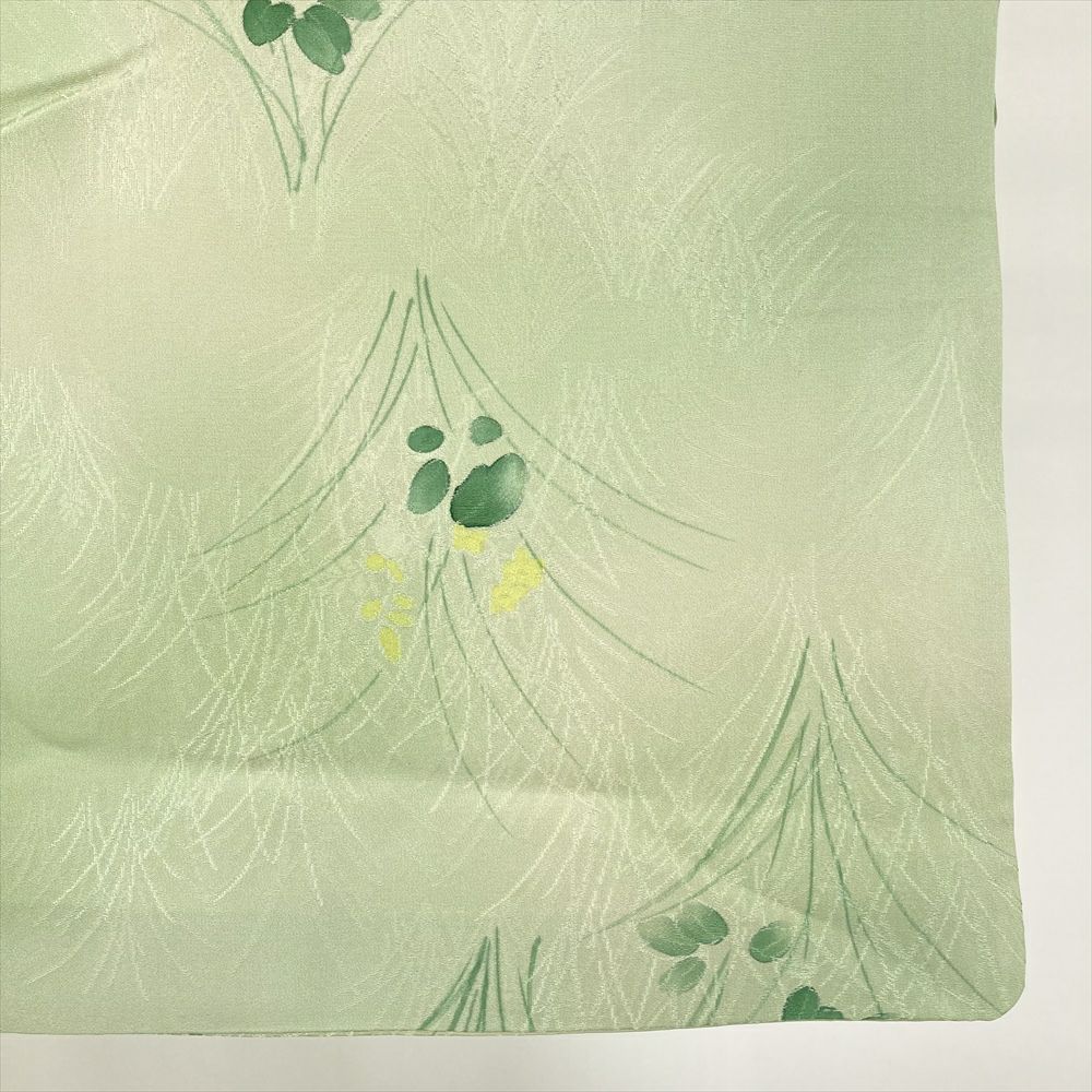 中古） 小紋 薄緑 カジュアル 草花文 袷 絹【身丈】153.5cm【裄丈】66cm