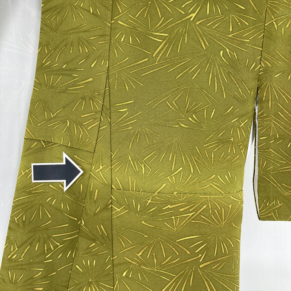 中古） 小紋 黄緑 カジュアル 菊 袷 絹【身丈】155.5cm【裄丈】68.5cm