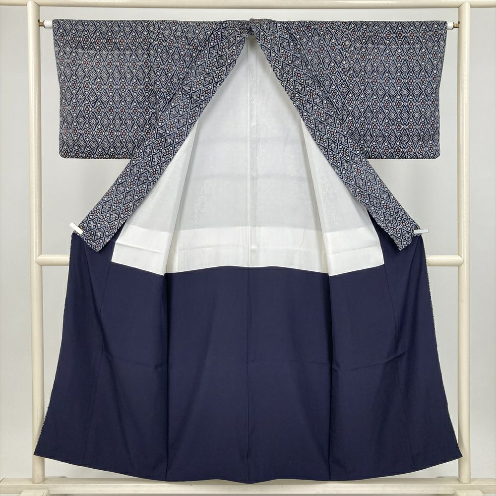 しょうこ！　※他の方のご購入はお控え願います。 中古） 小紋 薄灰青 紺 カジュアル 菱に花 袷 絹 【身丈】144.5cm【裄