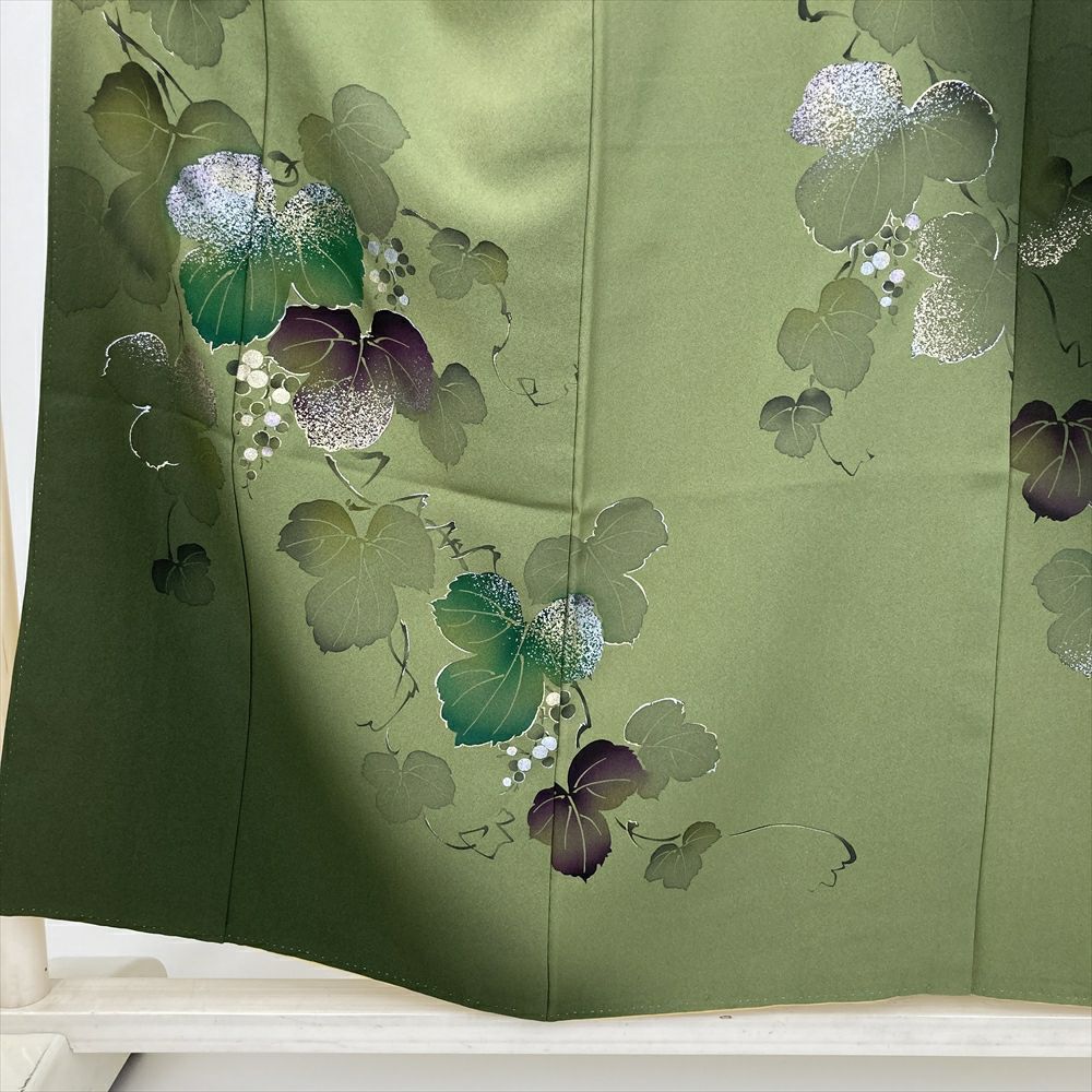 中古） 訪問着 緑 セミフォーマル 葡萄文 袷 絹 【身丈】146cm【裄丈】65cm