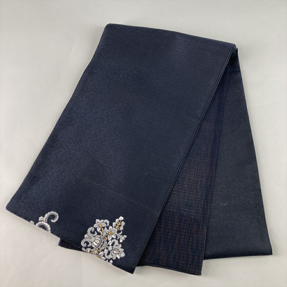 中古）袋帯 紺 セミフォーマル 六通 織り 刺繍 ダマスク柄 絹