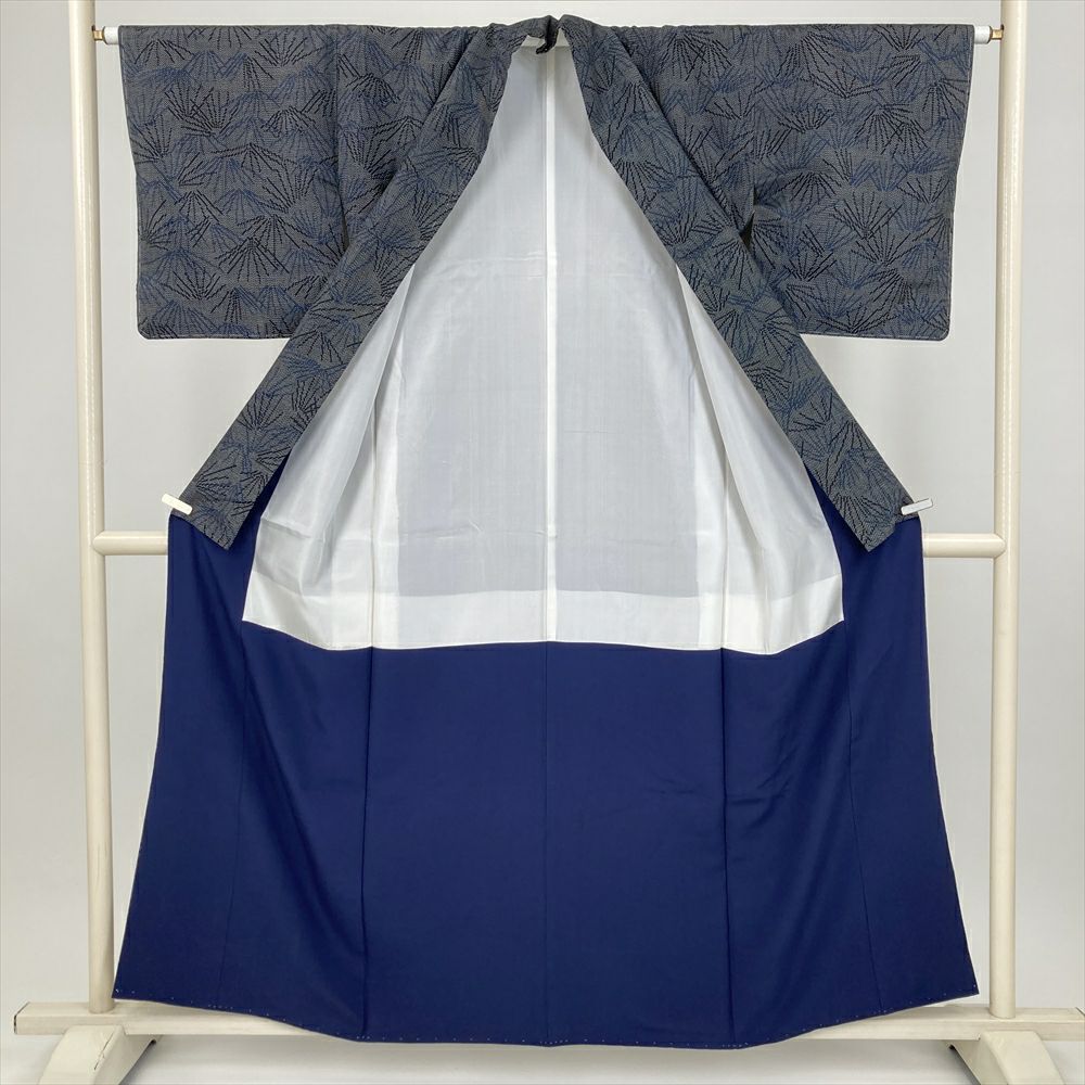 D56 訪問着 紬 吹き寄せ文 藍色 正絹 着物 袷 しつけ糸付き未使用極美品 中古） 紬 鉄紺 カジュアル 抽象柄 袷 絹【身丈】151cm【裄丈】63.5cm